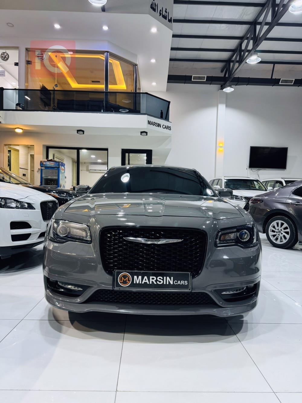 کرایسلەر 300